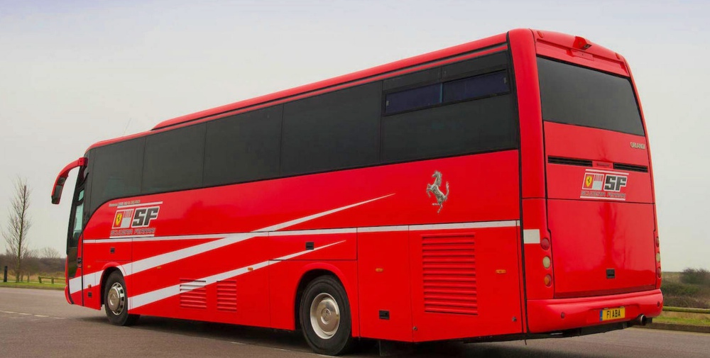 ferrari-scuderia-team-bus-05