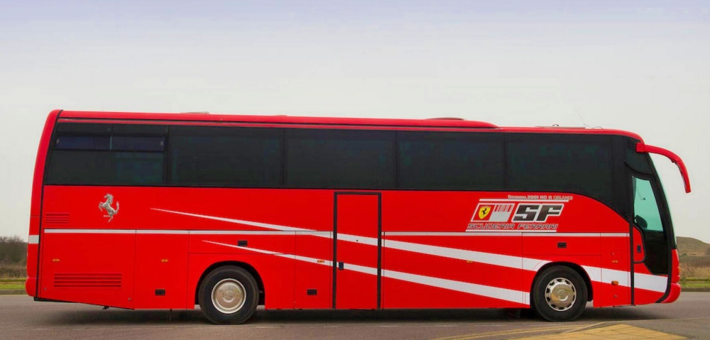 ferrari-scuderia-team-bus-07