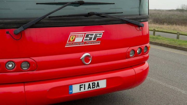 Le bus Ferrari mis en vente | Campingcarlesite