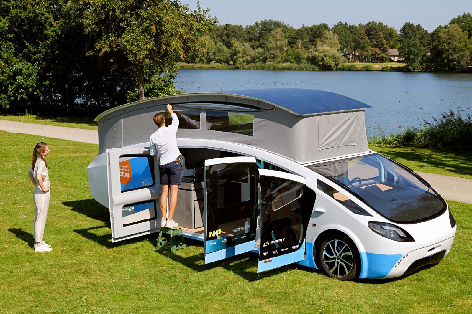 Panneau solaire camping car et véhicule de loisir