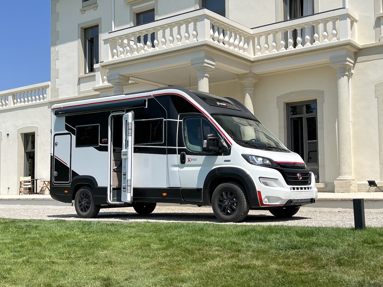 Camping car, fourgon aménagé et camper van - Challenger 2024 