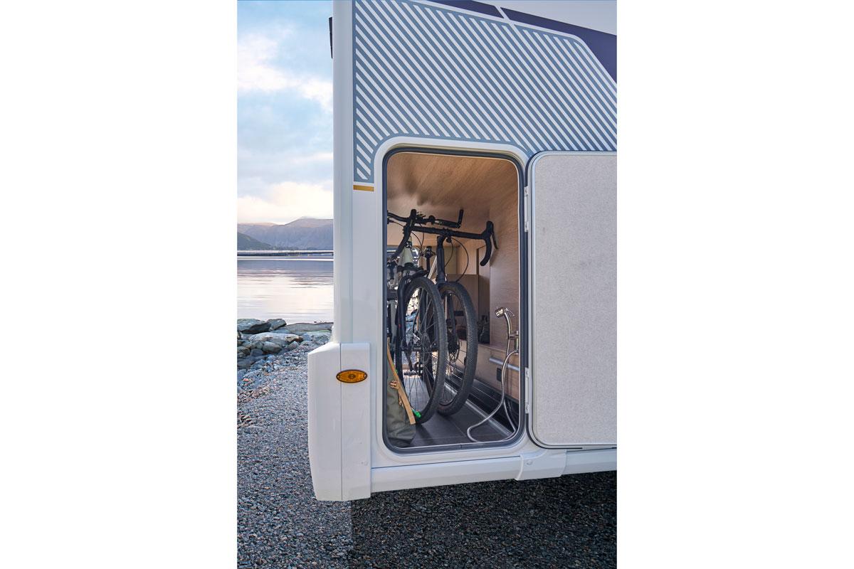 Bavaria Qwest 630G. Compact mais doté d'une soute d'un beau volume.