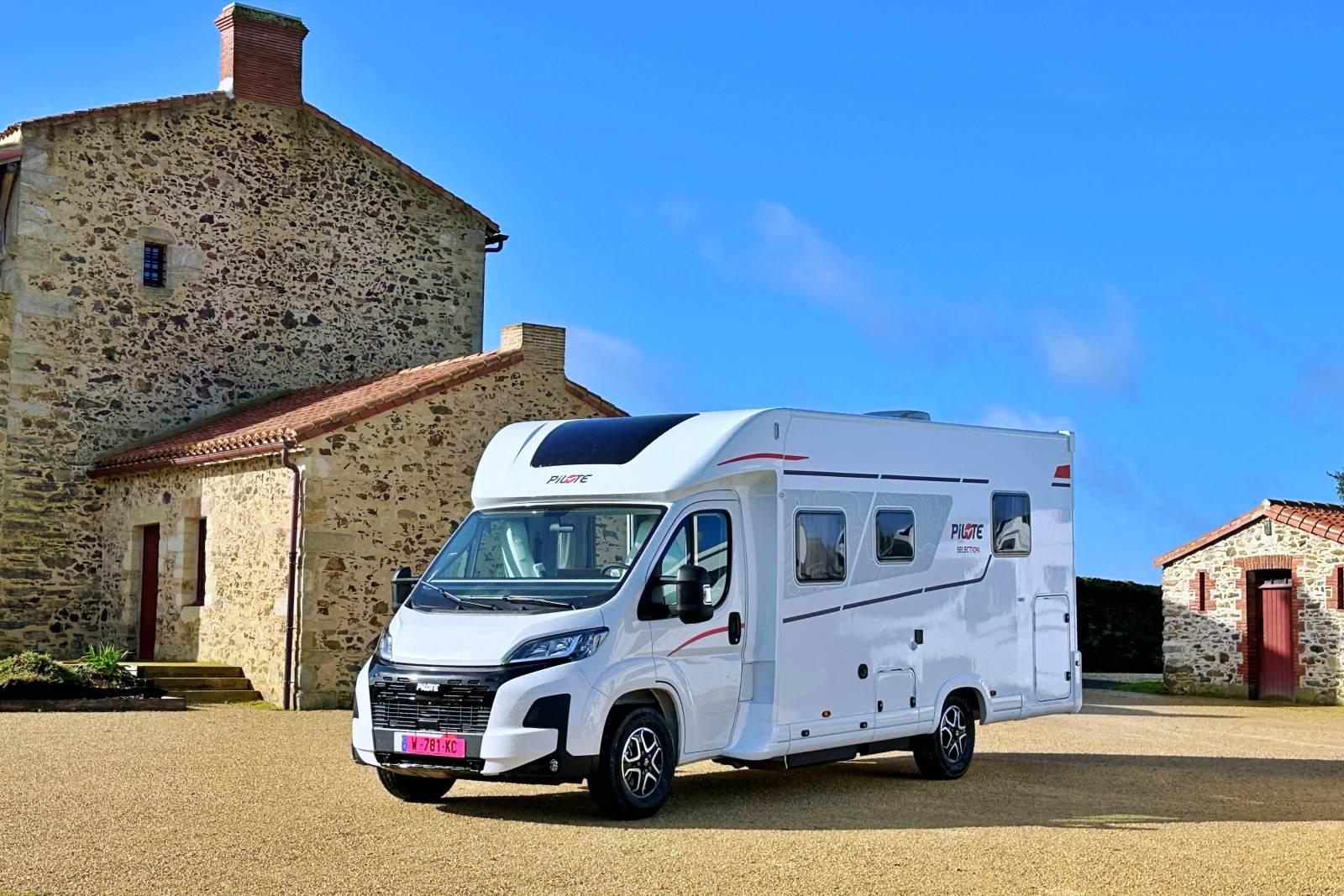 Camping-car profilé Pilote en série spéciale