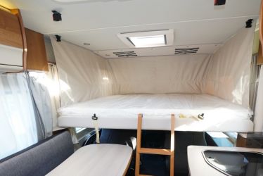 Avec une profondeur de 150 cm, le lit de cabine peut accueillir des enfants dans la largeur du couchage.