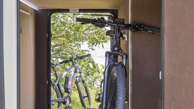 Notin Lorca JF - Caractéristique principale de cette implantation : la présence d'une soute garage permettant de charger des deux-roues.