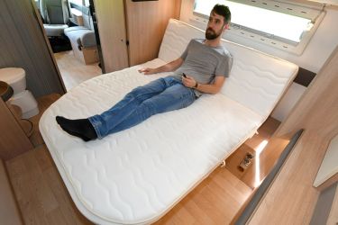 Télécommande à la main, impossible de rater une étape du tour de France ou un épisode de sa série favorite.
