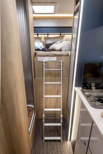 Lit réglable en hauteur